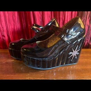 TUK Lux De Ville wedges